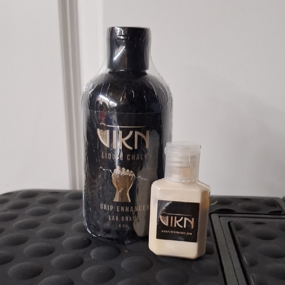 Liquid Chalk Grip Enhancer Set - Black and Cream
